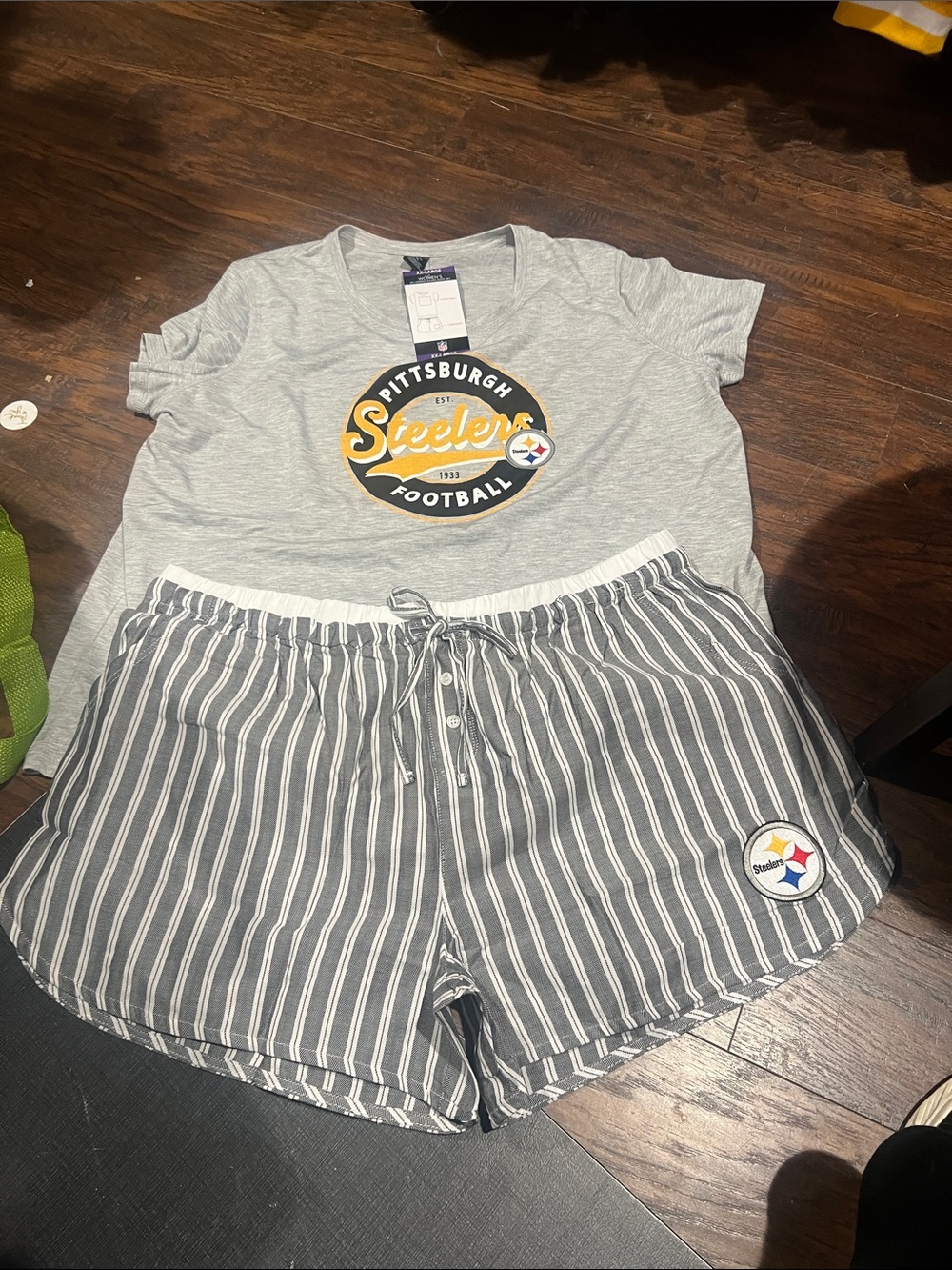 NFL Pittsburgh Steelers Gray Short Pajama Set